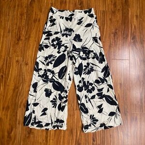 Panama Jack Women's Cream Linen Mix Black Floral Wide Leg Crop Pant Size Small